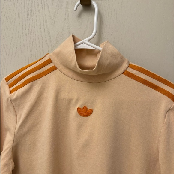 NWT adidas originals long sleeve t shirt halo blush orange Size L - Picture 3 of 11